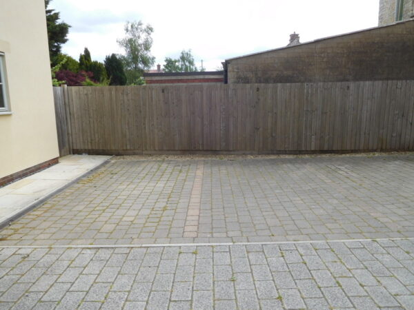 Westerleigh Road, Bristol, BS16