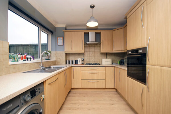 Kingscote, Yate
