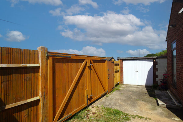 Bredon, Yate