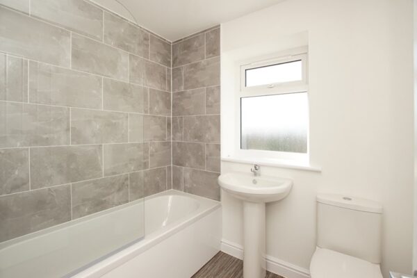Mead Road, Bristol, BS37