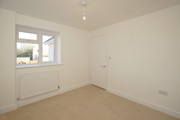 Mead Road, Bristol, BS37