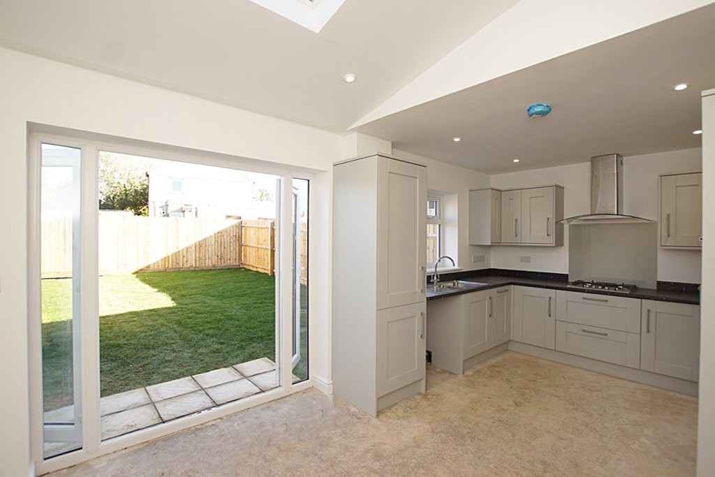 Mead Road, Bristol, BS37