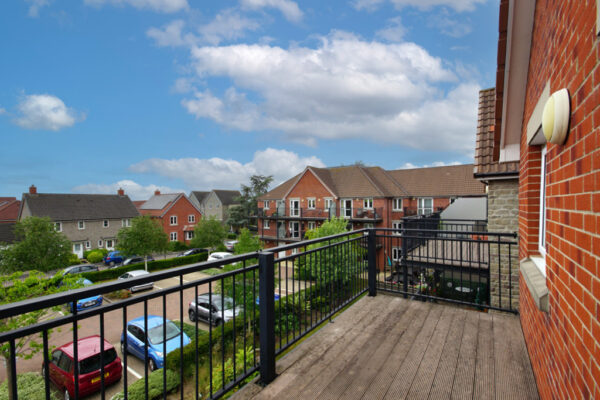 Coopers Court, Yate