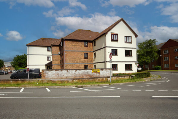 Fountain Court, Abbotswood