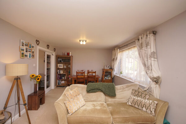 Somerset Avenue, Yate