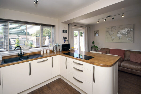 Somerset Avenue, Yate