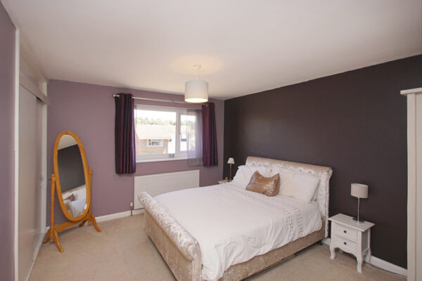 Somerset Avenue, Yate