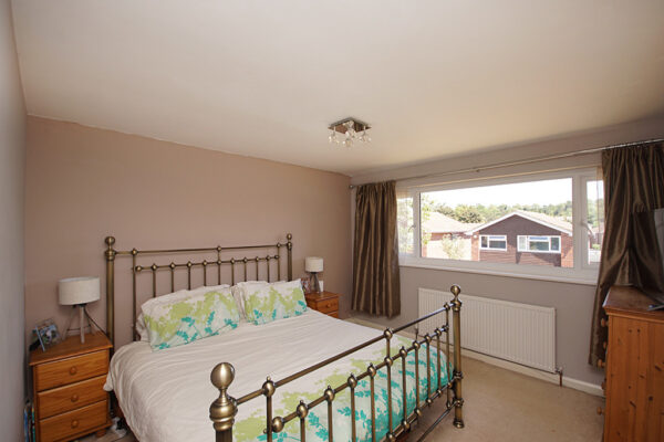 Somerset Avenue, Yate
