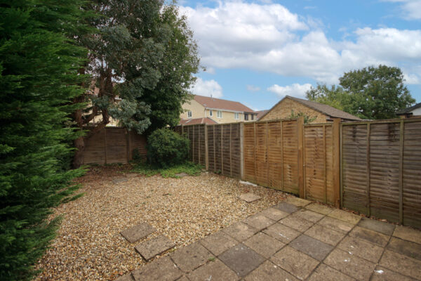 Stirling Close, Yate
