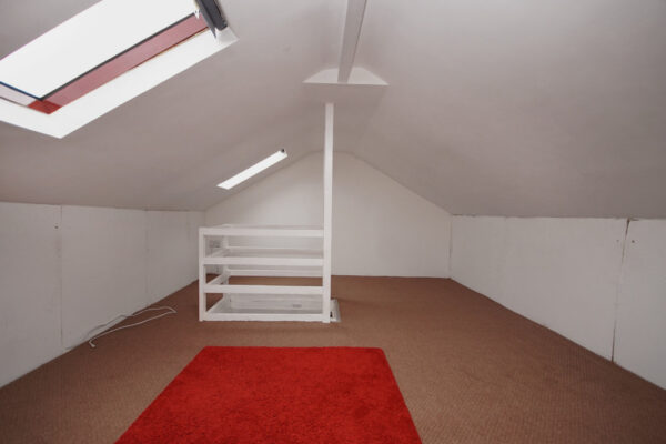 Highworth Crescent, Yate