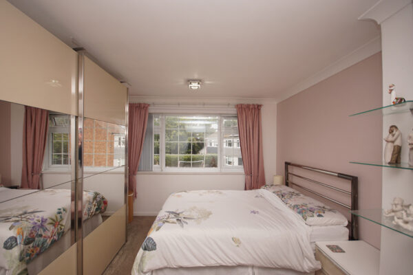 Highworth Crescent, Yate