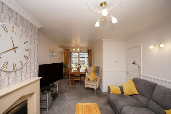 Highworth Crescent, Yate