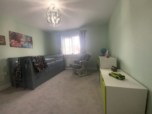 Reeves Gardens, Yate