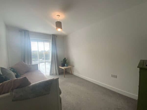 Reeves Gardens, Yate