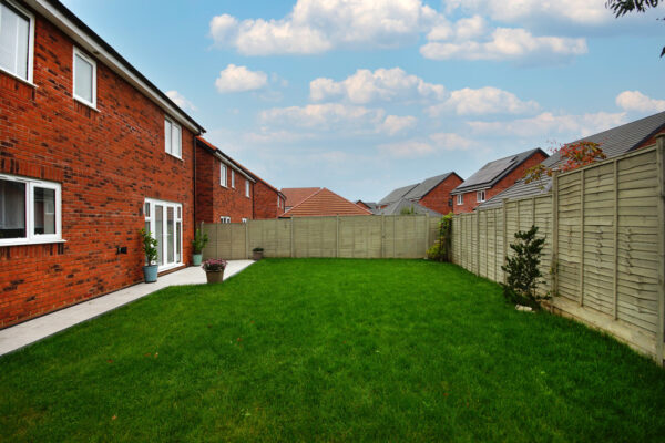 Reeves Gardens, Yate