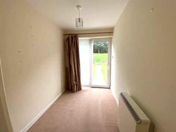 Edgeworth, Yate