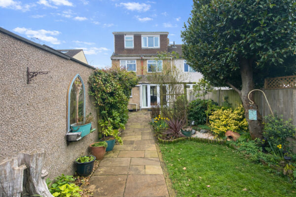 Tyndale Avenue, Yate