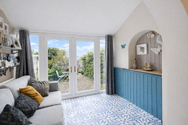 Tyndale Avenue, Yate