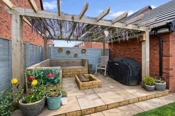 Dowsell Way, Yate