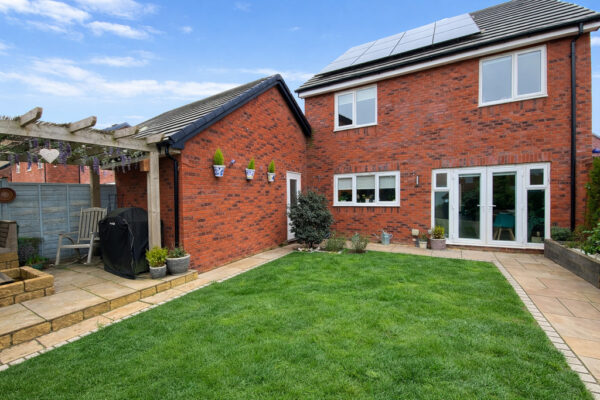 Dowsell Way, Yate