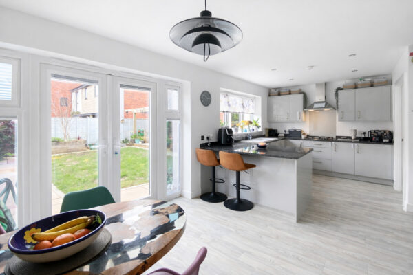 Dowsell Way, Yate