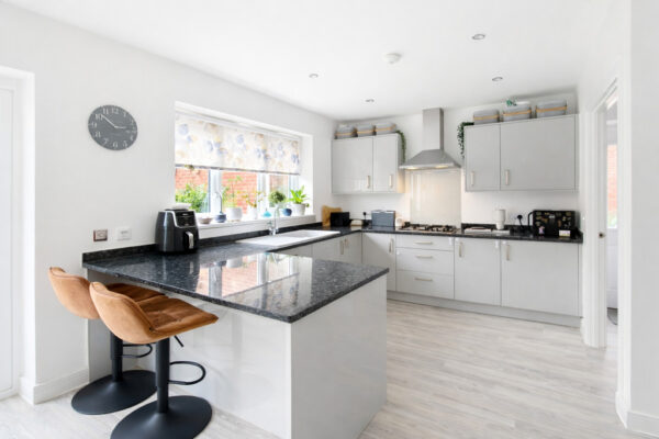 Dowsell Way, Yate