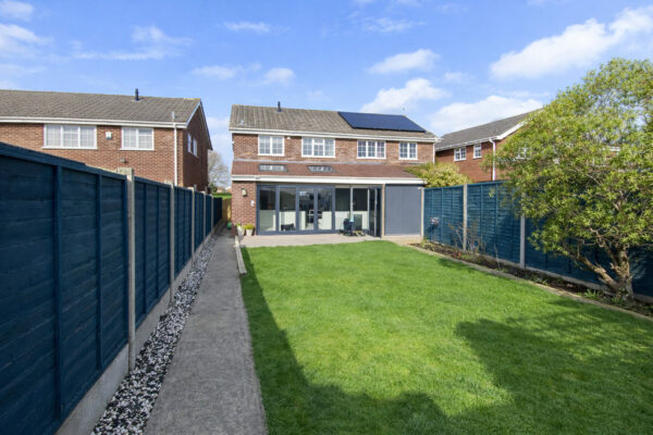 Somerset Avenue, Yate