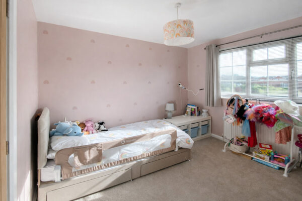 Somerset Avenue, Yate