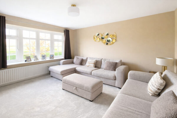 Somerset Avenue, Yate