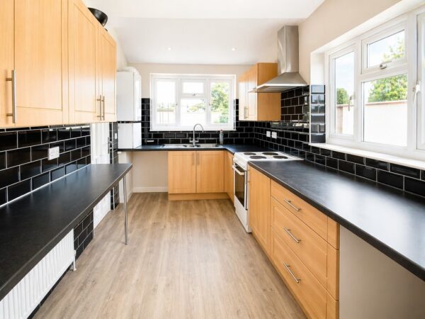 Cranleigh Court Road, Bristol, BS37