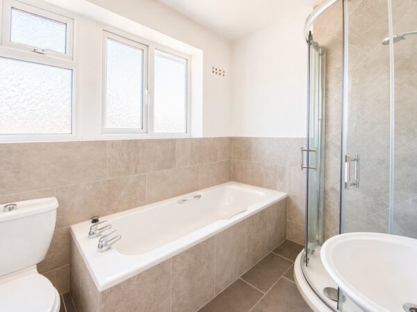 Cranleigh Court Road, Bristol, BS37