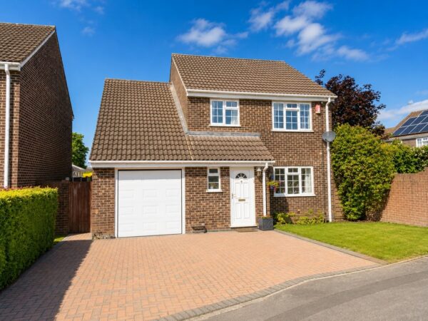 Cornwall Crescent, Yate, Bristol