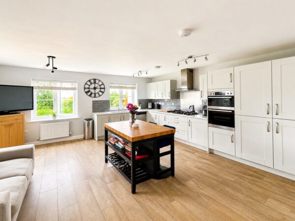 Harford Close, Bristol, BS37