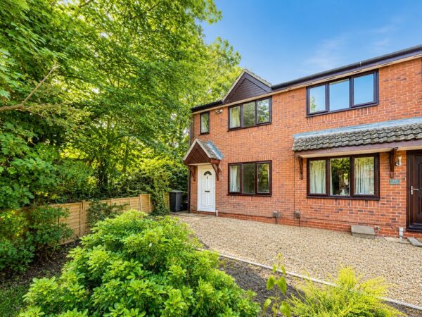 Bennetts Court, Bristol, BS37