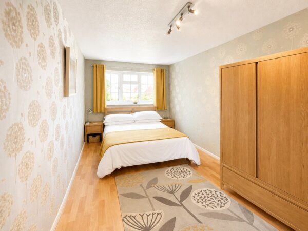 Cornwall Crescent, Bristol, BS37