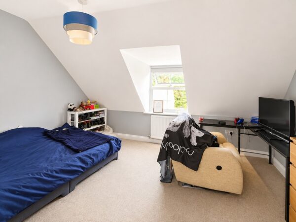 Churchill Gardens, Bristol, BS37