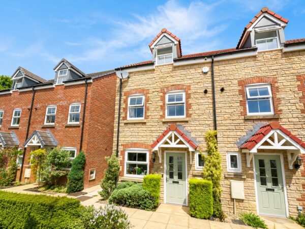 Churchill Gardens, Bristol, BS37