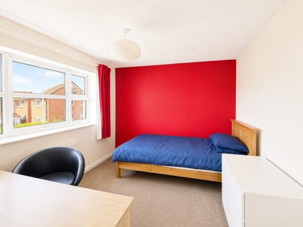 Shackleton Avenue, Bristol, BS37