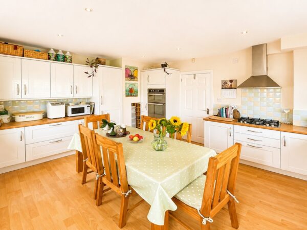 Bourne Close, Winterbourne, Bristol