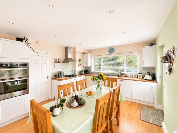 Bourne Close, Winterbourne, Bristol