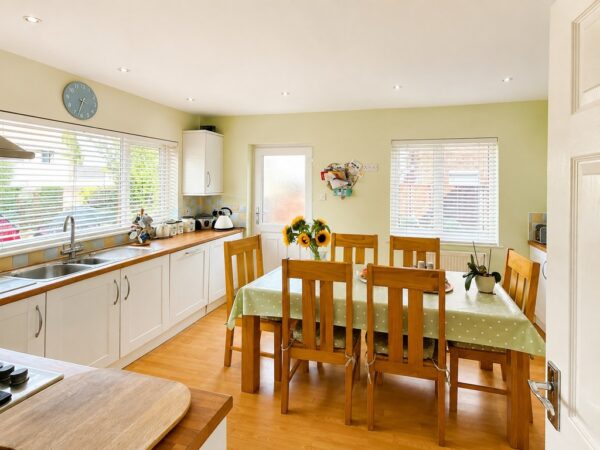 Bourne Close, Winterbourne, Bristol