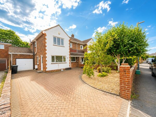 Bourne Close, Winterbourne, Bristol