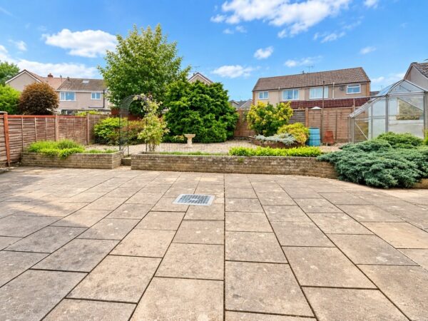 Englands Crescent, Bristol, BS36