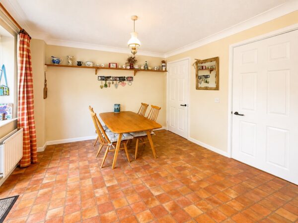 Elmhirst Gardens, Yate, Bristol