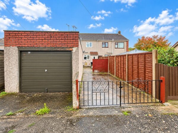 Highworth Crescent, Bristol, BS37