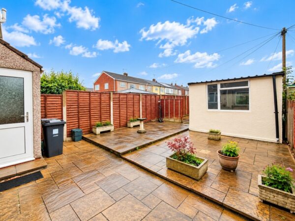 Highworth Crescent, Bristol, BS37