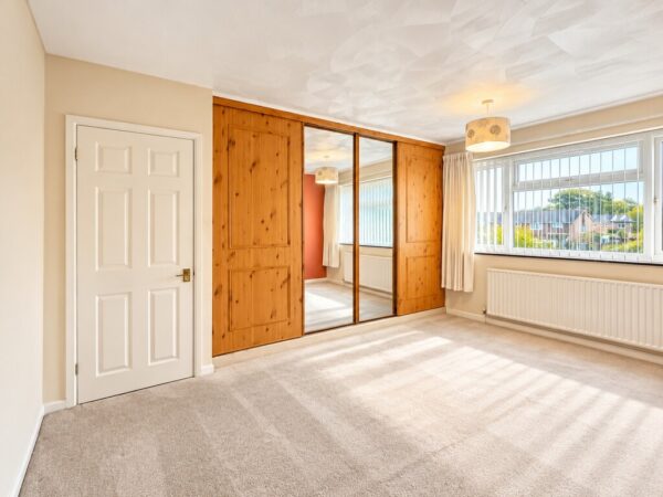 Highworth Crescent, Bristol, BS37
