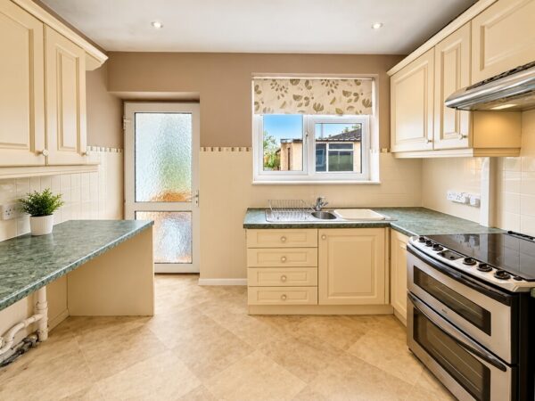 Highworth Crescent, Bristol, BS37