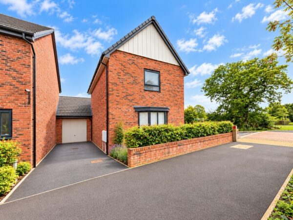 Dowsell Way, Yate, Bristol