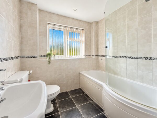 Cranleigh Court Road, Yate, Bristol